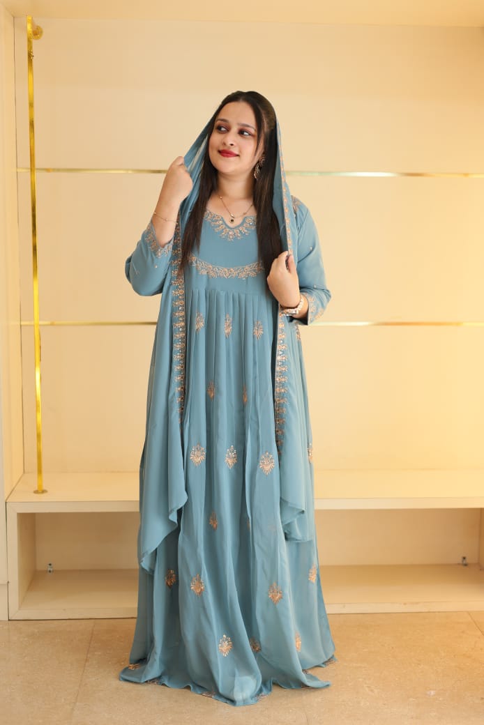 🌸New Stylish Georgette Gown with Dupatta