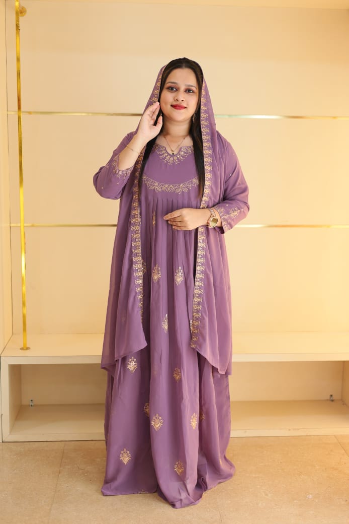 🌸New Stylish Georgette Gown with Dupatta