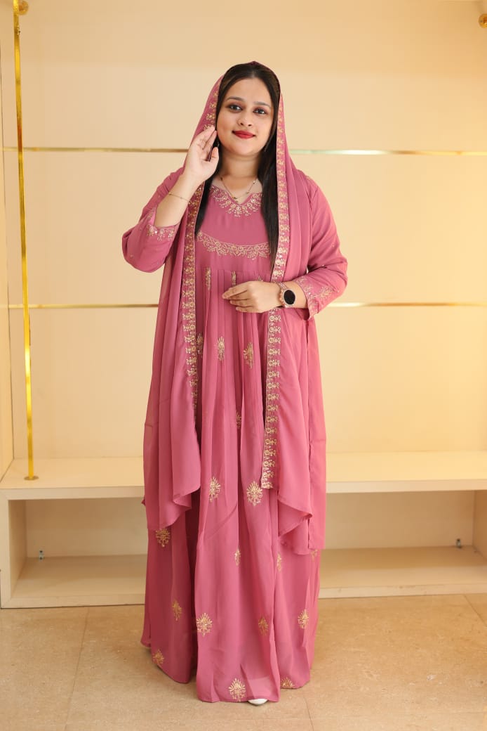 🌸New Stylish Georgette Gown with Dupatta