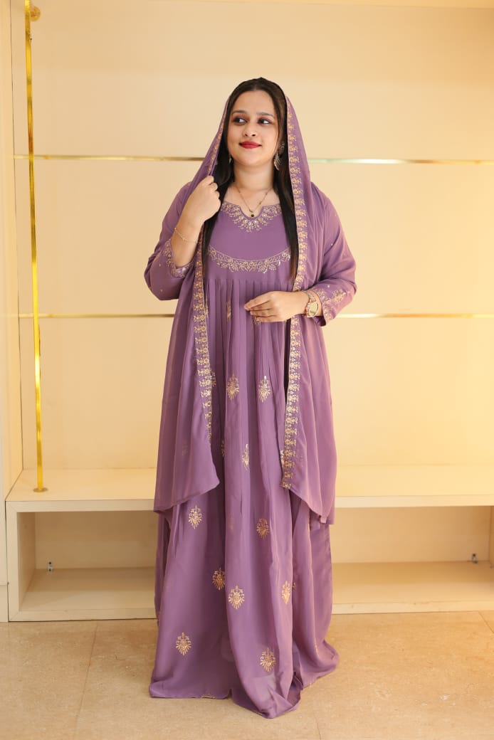 🌸New Stylish Georgette Gown with Dupatta