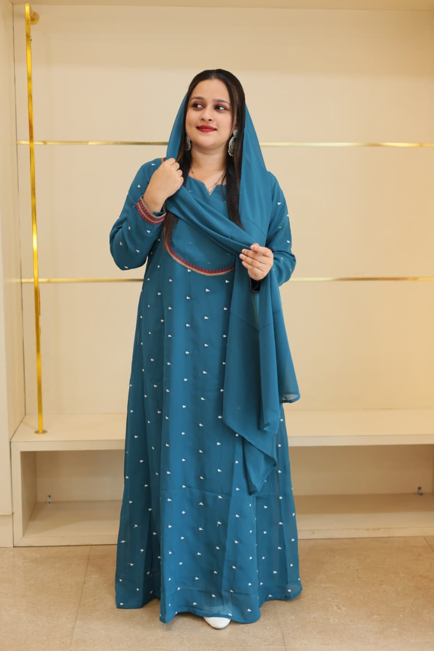 🌸 New Stylish Gown with Dupatta – Premium Georgette Fabric 🌸