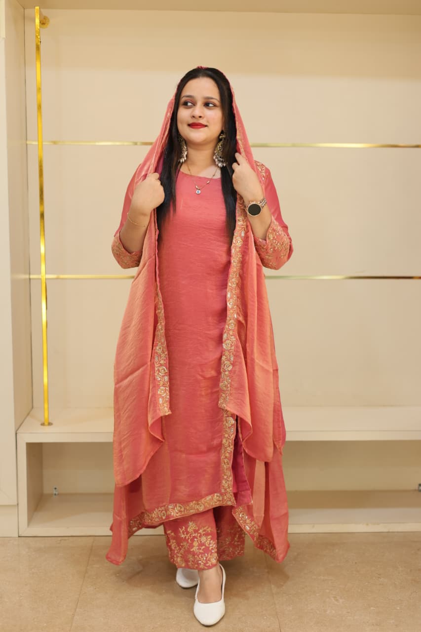 🌸 New Stylish Salwar – Burberry Fabric 🌸