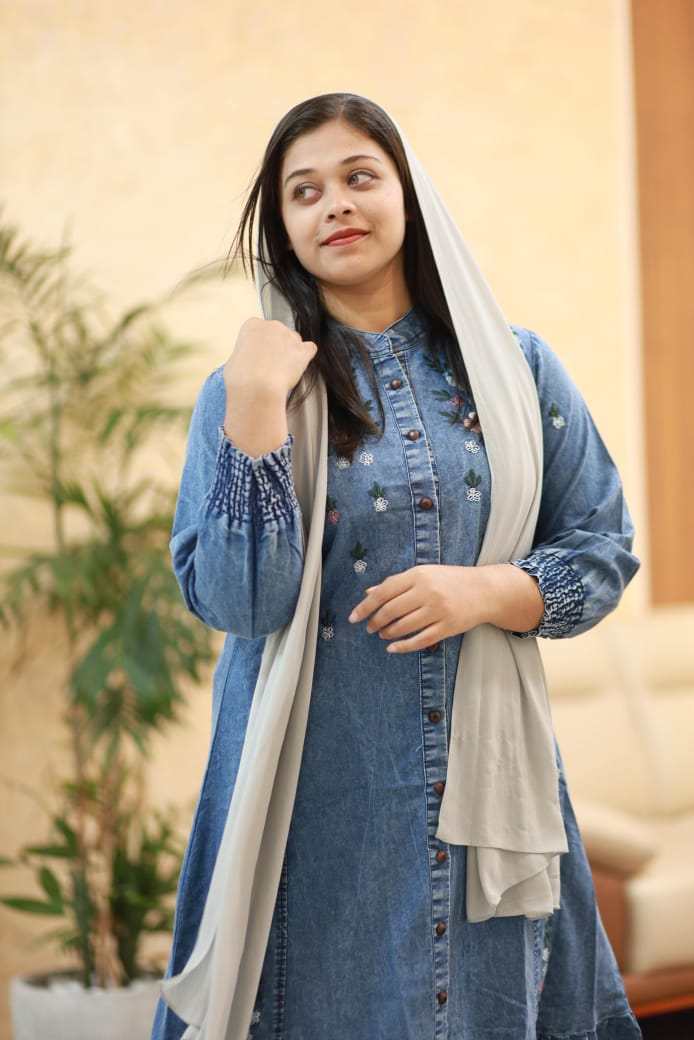 💙 New Stylish Denim Gown – Premium Quality 💙