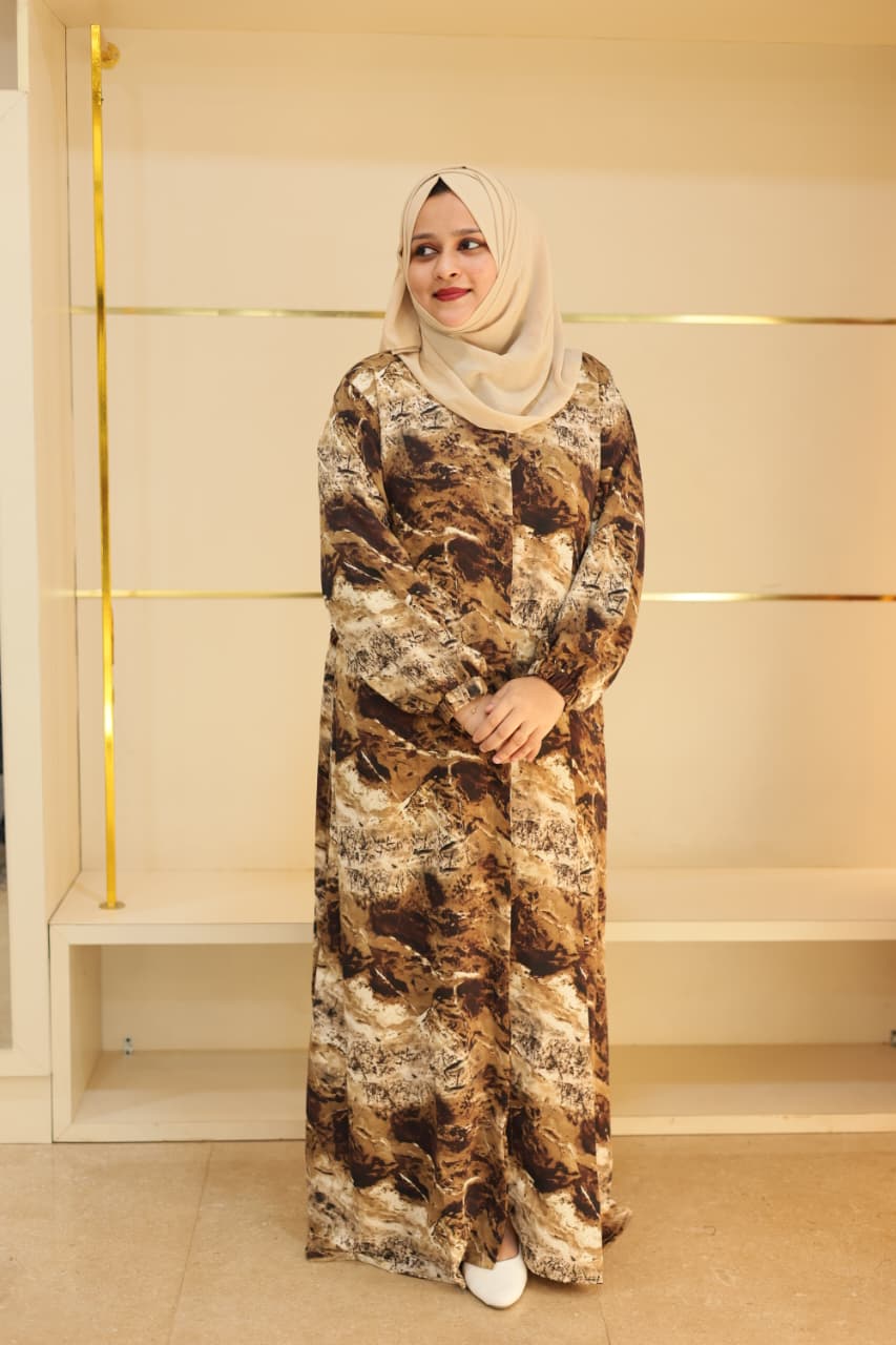 ✨ New Stylish Gown – Premium Imported Fabric ✨